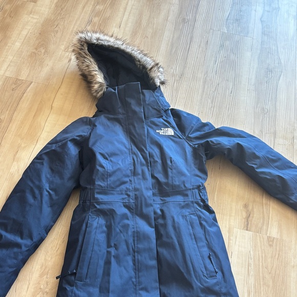 The North Face Jump Down Parka in Summit Navy - Picture 3 of 12